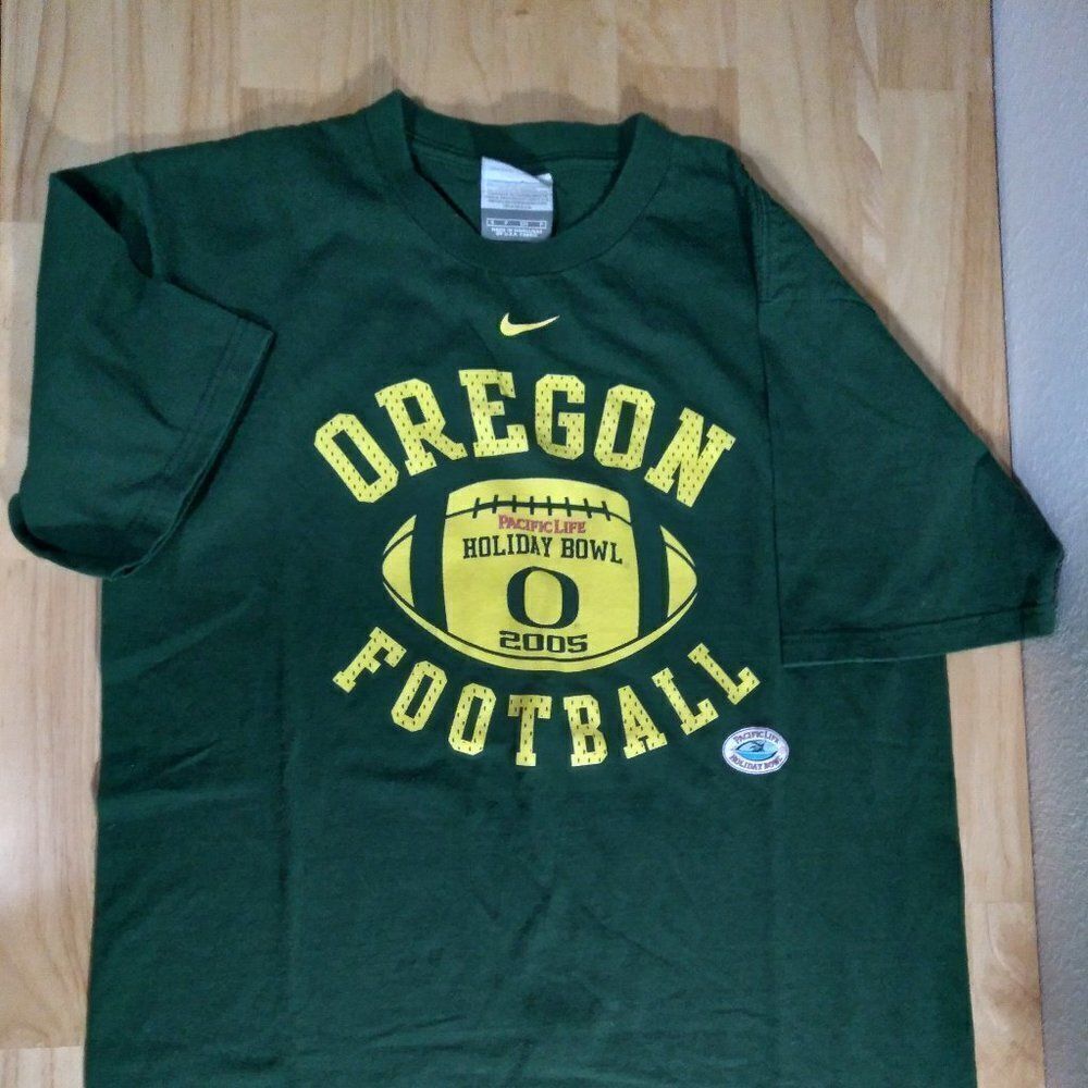 Vintage Nike Center Swoosh Oregon Ducks Holiday Bowl 05 T-Shirt